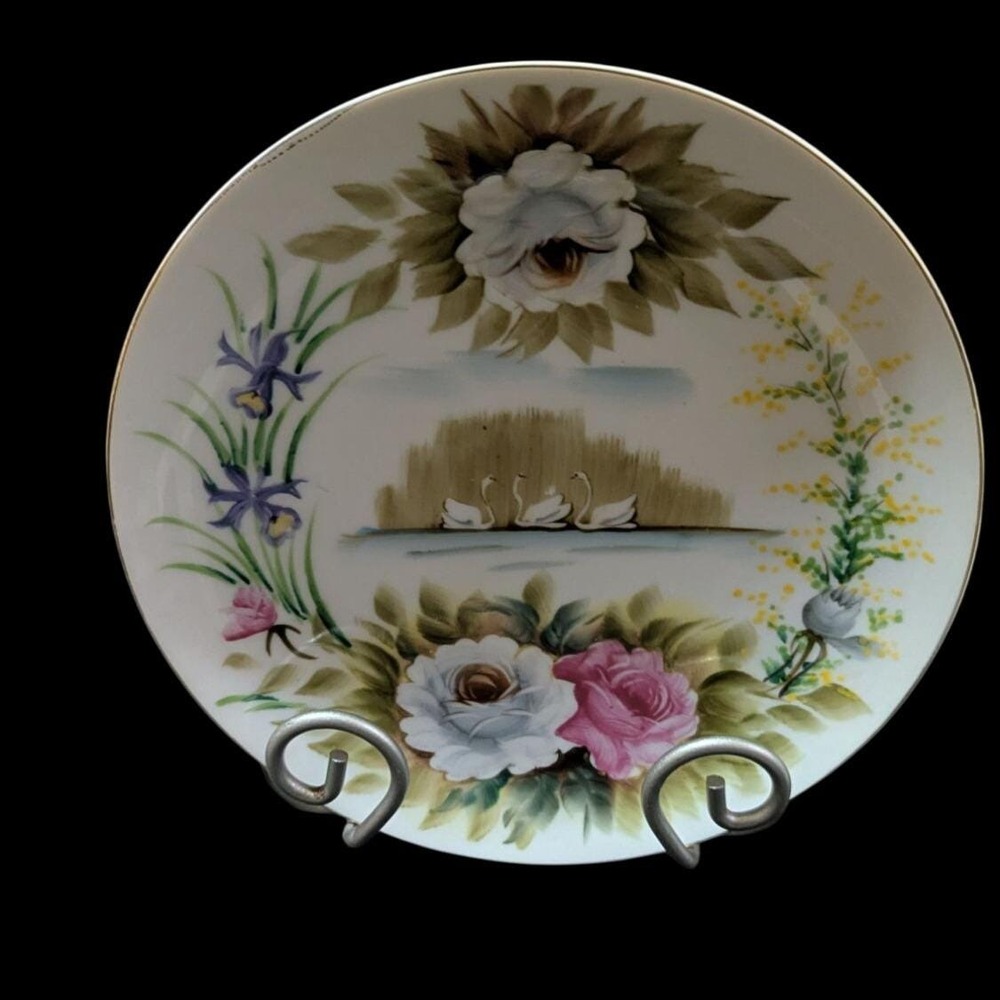 Hand-Painted Swan Lake  Floral Decorative‎ Plate With Flowers Gold Trim 8"
